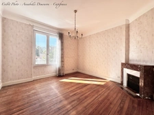 CHAMALIÈRES – MAISON DE FAMILLE EN PIERRE – 215 M² – 5 CHAMBRES – JARDINET – GARAGE