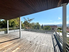 CLERMONT-FERRAND - Les Côtes – Maison d’architecte d’environ 300 m² avec dépendance – Terrain de 1894 m² – Piscine 