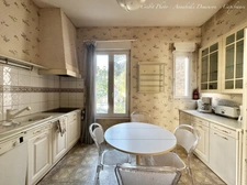 CHAMALIÈRES – MAISON DE FAMILLE EN PIERRE – 215 M² – 5 CHAMBRES – JARDINET – GARAGE