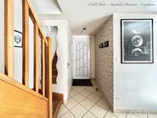 EXCLUSIVITÉ – Maison 5 pièces rénovée avec 4 chambres, terrasse en travertin, double garage et nombreux stationnements à Gerzat