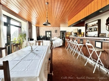 Maison à vendre 8 pièces VOLVIC (63) - 5 chambres, terrain, grand garage et caves