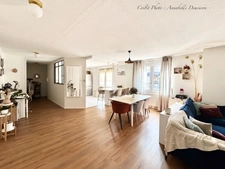 Appartement T3 dans résidence sécurisée avec terrasse, garage double, cave - CLERMONT FERRAND (63) - Secteur Saint Alyre