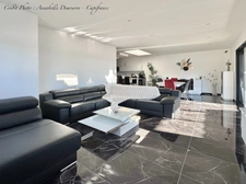 Villa contemporaine d'architecte à vendre 7 pièces CHATELGUYON (63)