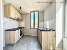 CHATELGUYON (63) - Appartement 4 pièces rénové, balcon filant et terrasse privative
