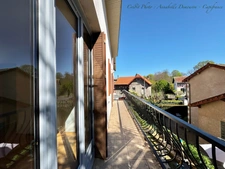 CHATELGUYON (63) - Appartement 4 pièces rénové, balcon filant et terrasse privative