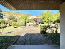 CLERMONT-FERRAND - Les Côtes – Maison d’architecte d’environ 300 m² avec dépendance – Terrain de 1894 m² – Piscine 