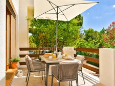 CANET-EN-ROUSSILLON – Villa 215 m² – 5 chambres – 2 espaces de vie – Jardin – Terrasses – Garage