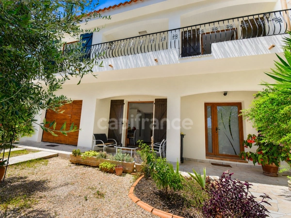 CANET-EN-ROUSSILLON – Villa 215 m² – 5 chambres – 2 espaces de vie – Jardin – Terrasses – Garage