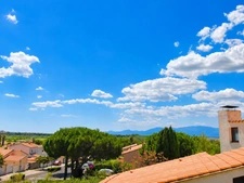 CANET-EN-ROUSSILLON – Villa 215 m² – 5 chambres – 2 espaces de vie – Jardin – Terrasses – Garage
