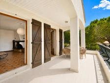 CANET-EN-ROUSSILLON – Villa 215 m² – 5 chambres – 2 espaces de vie – Jardin – Terrasses – Garage