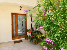 CANET-EN-ROUSSILLON – Villa 215 m² – 5 chambres – 2 espaces de vie – Jardin – Terrasses – Garage