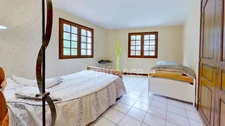 House with 4 bedrooms - 1 office - outbuildings - enclosed grounds of 22,694m2 in MEILHAN SUR GARONNE (47)