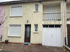 Maison de 117m2 - 3 chambres - 2 cours extérieures - proche des commerces à pieds à TONNEINS