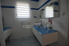 Propriété au calme - 5 chambres - T3 attenant - garage XXL - piscine - à MARMANDE (47)