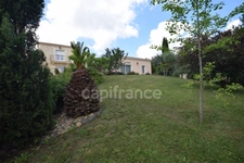 Propriété au calme - 5 chambres - T3 attenant - garage XXL - piscine - à MARMANDE (47)