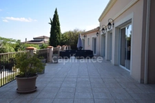 Propriété au calme - 5 chambres - T3 attenant - garage XXL - piscine - à MARMANDE (47)