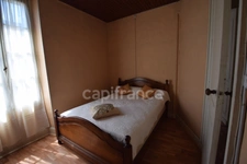Maison de village , 2 chambres, à SEYCHES (47)