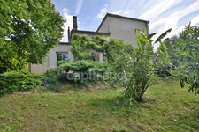 Maison de 223m2 - 3 chambres - piscine - dépendances à BEAUPUY (47)
