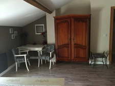 Domaine à vendre, une maison, des chambres d'hôtes et 2 appartements sur plus d'un hectare à SAINTE BAZEILLE (47)