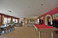 Propriété au calme - 5 chambres - T3 attenant - garage XXL - piscine - à MARMANDE (47)