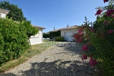 Luxury family villa - 4 bedrooms - swimming pool - pool house - double garage in MARMANDE (47)