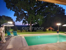 Villa de plain pied - 4 chambres - piscine - terrain de pétanque - garage - cadre naturel privilégié
