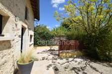 Property - a main house - 5 guest rooms - 2 rental apartments on over 1 hectare in SAINTE BAZEILLE (47)