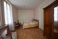 Maison de village , 2 chambres, à SEYCHES (47)