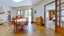Maison 4 chambres, 1 bureau, dépendances, terrain clos 22 694m2 à MEILHAN SUR GARONNE (47)