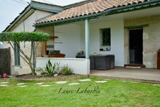 House of 300m2, 5 bedrooms, outbuildings in CAUMONT-SUR-GARONNE (47)