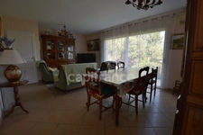 Propriété au calme - 5 chambres - T3 attenant - garage XXL - piscine - à MARMANDE (47)