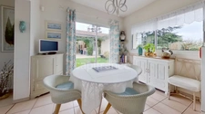 Luxury family villa - 4 bedrooms - swimming pool - pool house - double garage in MARMANDE (47)