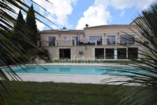 Propriété au calme - 5 chambres - T3 attenant - garage XXL - piscine - à MARMANDE (47)