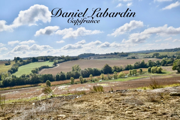 Terrain à vendre de 166 764,00 m² proche de MARMANDE (47)