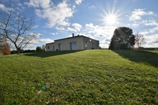 House of 188m2 with panoramic views, 4 bedrooms, garage, basement in SAINT PIERRE SUR DROPT