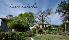 Domaine à vendre, une maison, des chambres d'hôtes et 2 appartements sur plus d'un hectare à SAINTE BAZEILLE (47)