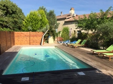 Domaine à vendre, une maison, des chambres d'hôtes et 2 appartements sur plus d'un hectare à SAINTE BAZEILLE (47)