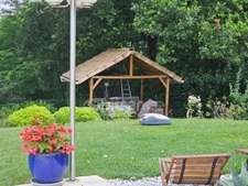 Villa de plain pied - 4 chambres - piscine - terrain de pétanque - garage - cadre naturel privilégié