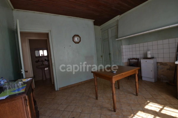 Maison de village , 2 chambres, à SEYCHES (47)