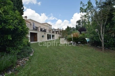 Propriété au calme - 5 chambres - T3 attenant - garage XXL - piscine - à MARMANDE (47)