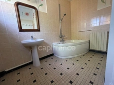 Maison de charme  – 166 m² – 2 chambres – combles aménageables - Piscine - Emplacement idéal à Marmande