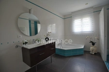 Propriété au calme - 5 chambres - T3 attenant - garage XXL - piscine - à MARMANDE (47)