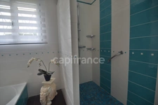 Propriété au calme - 5 chambres - T3 attenant - garage XXL - piscine - à MARMANDE (47)