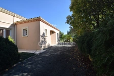 Propriété au calme - 5 chambres - T3 attenant - garage XXL - piscine - à MARMANDE (47)