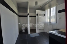 Propriété au calme - 5 chambres - T3 attenant - garage XXL - piscine - à MARMANDE (47)