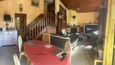 Maison familiale avec grand terrain, piscine – Saint-Martin-la-Plaine