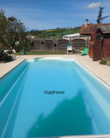Maison familiale avec grand terrain, piscine – Saint-Martin-la-Plaine