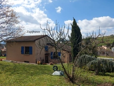 Maison familiale avec grand terrain, piscine – Saint-Martin-la-Plaine