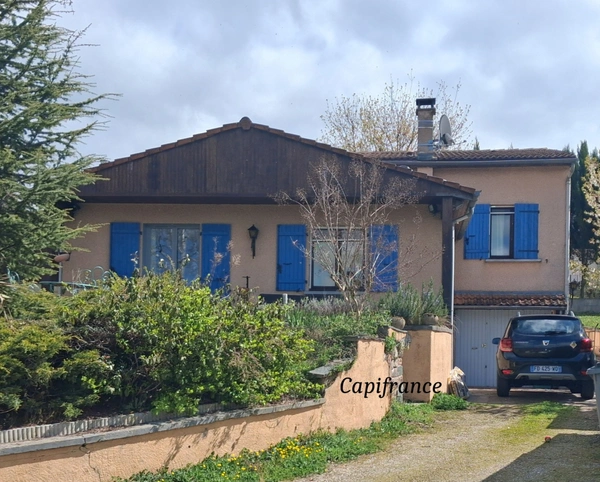 Maison familiale avec grand terrain, piscine – Saint-Martin-la-Plaine