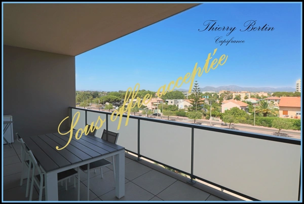 Appartement à vendre 3 pièces FREJUS (83)